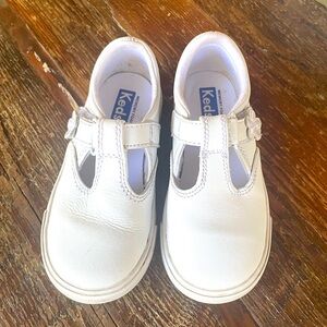 Keds T-Strap Shoes in white, size 8M